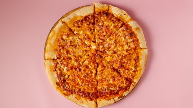Pizza Bacon — Macaroni Athens